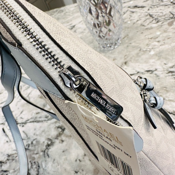Michael Kors Dallas Medium slim backpack Signature white blue NWT Authentic - Picture 4 of 11